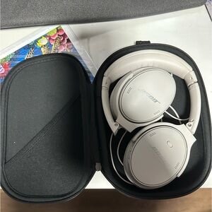 Bose QuietComfort Headphones - White Smoke